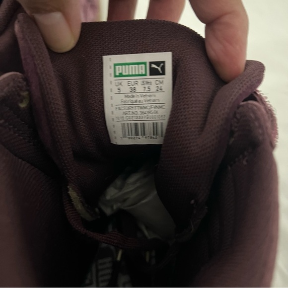 Puma Women’ Size 7.5 Sky II Hi Women Round Toe Suede Purple Sneakers Gold Logo - Picture 8 of 10